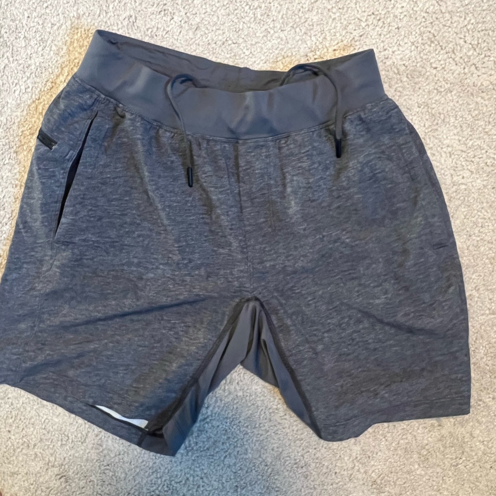 Mens Lululemon Athletic Shorts (M)